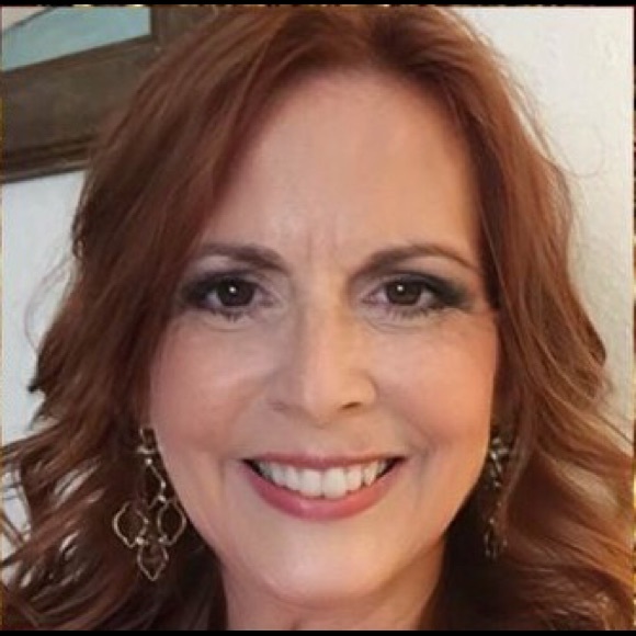 Meet your Posher, Julie - Picture 5 of 8